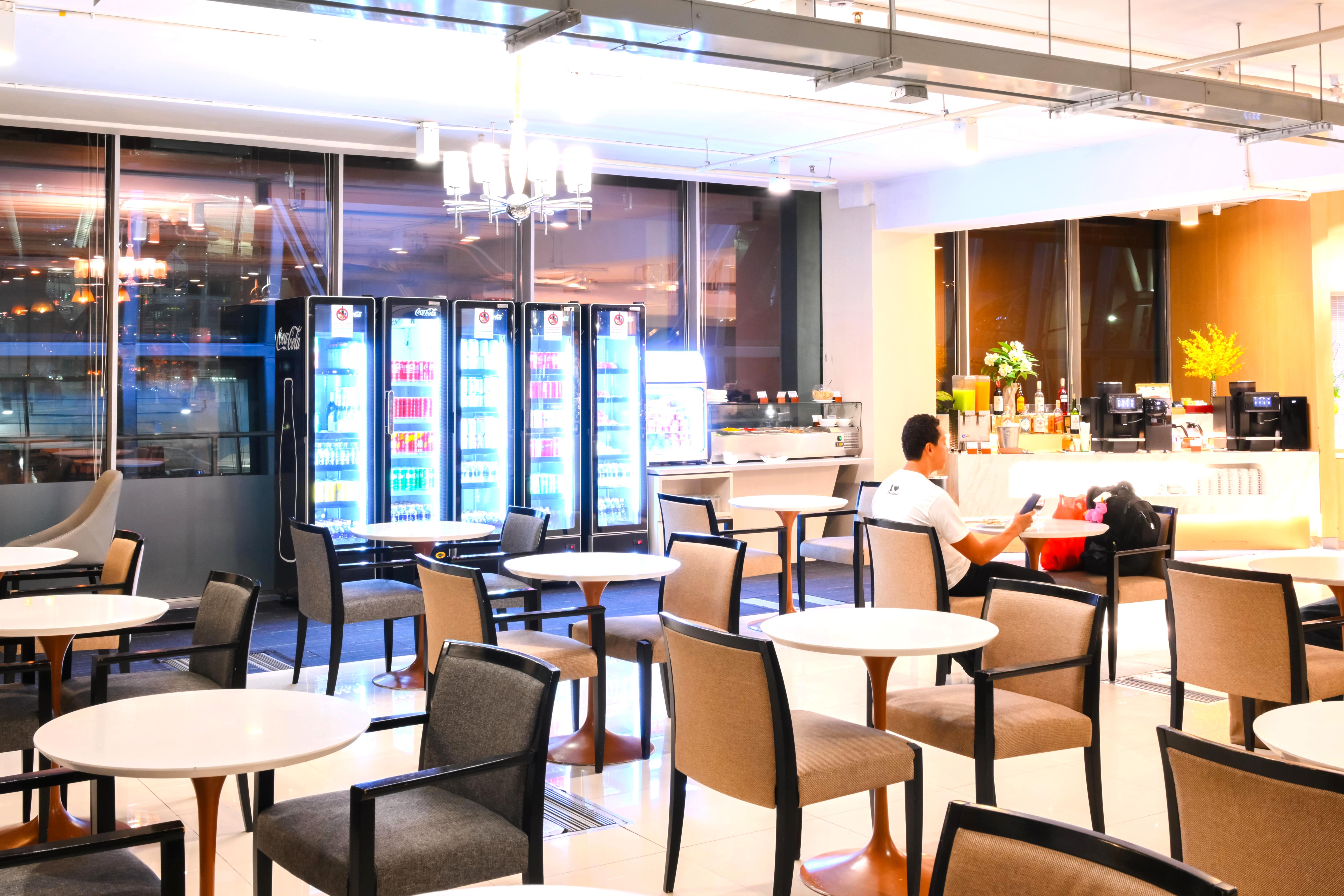 Miracle First Class Lounge