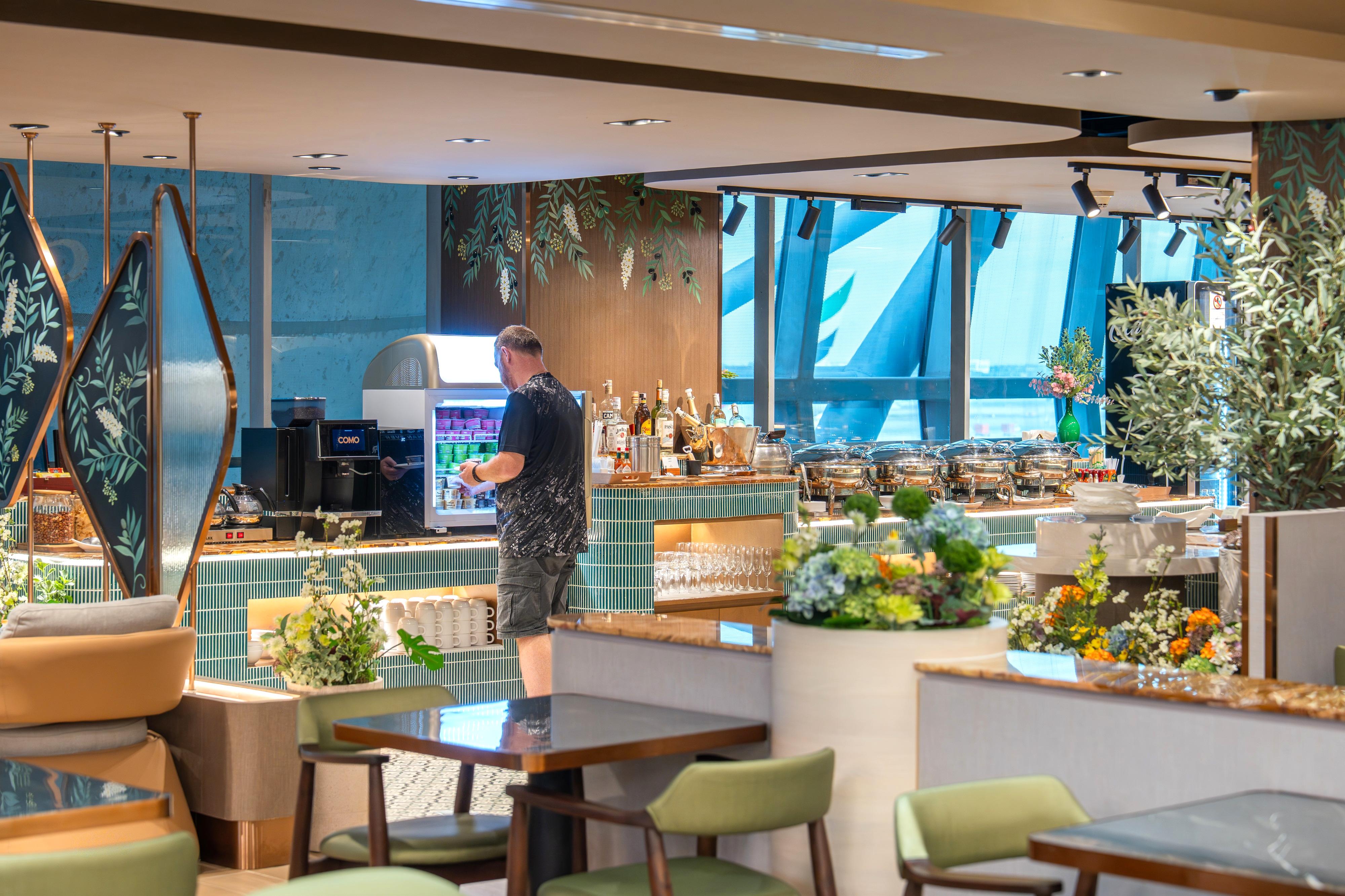 Miracle First Class Lounge
