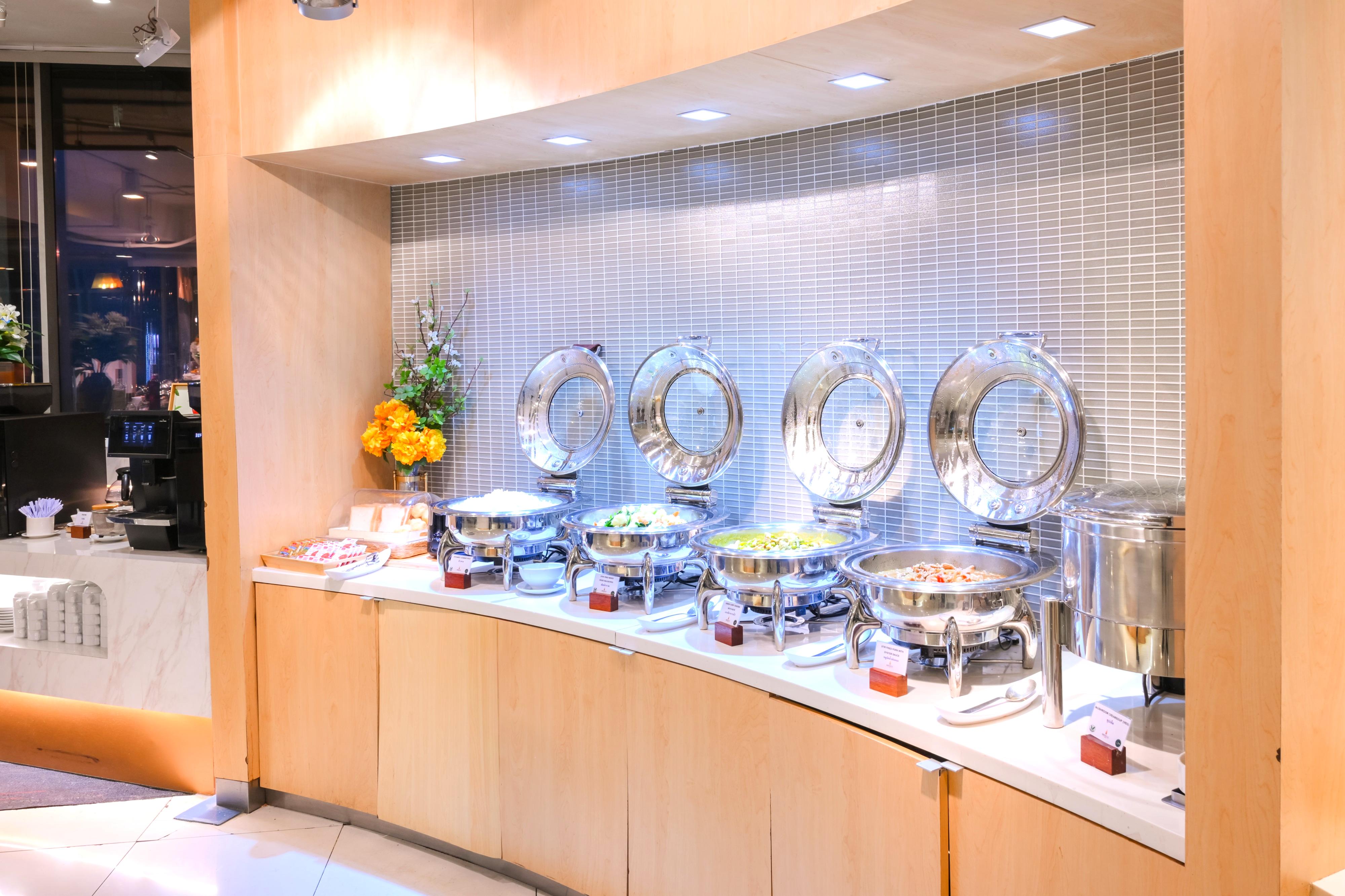 Miracle First Class Lounge