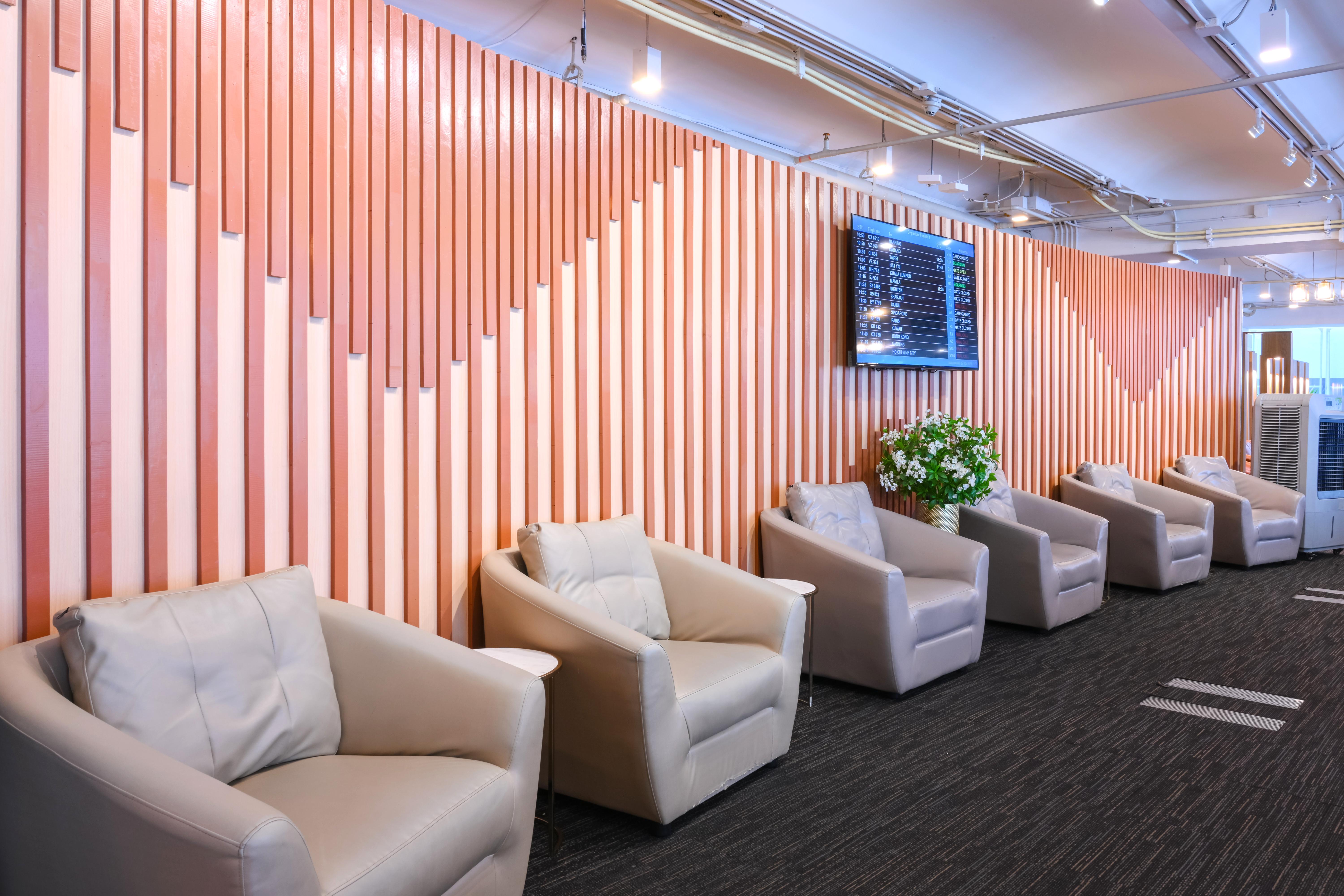 Miracle First Class Lounge