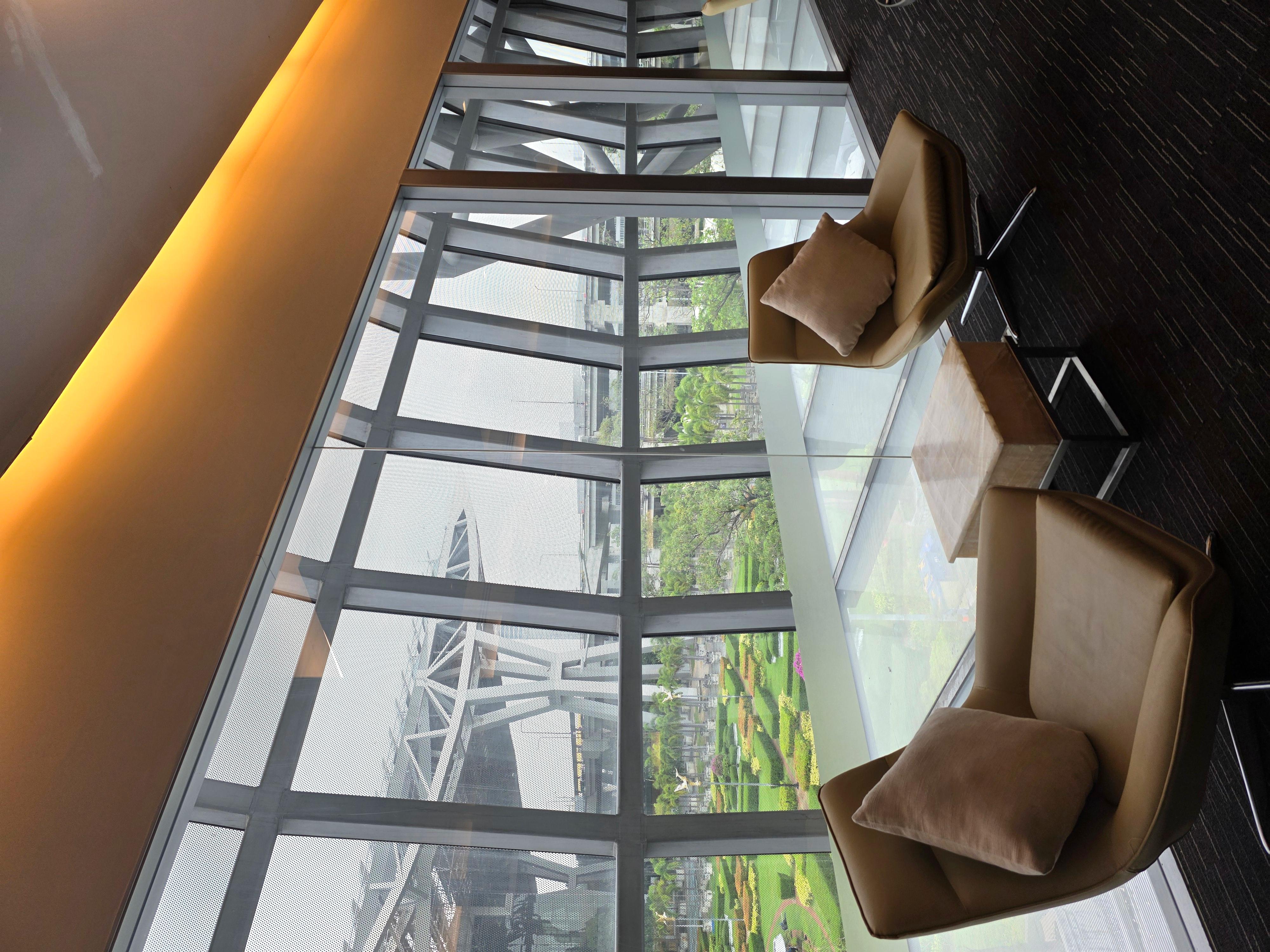 Miracle First Class Lounge