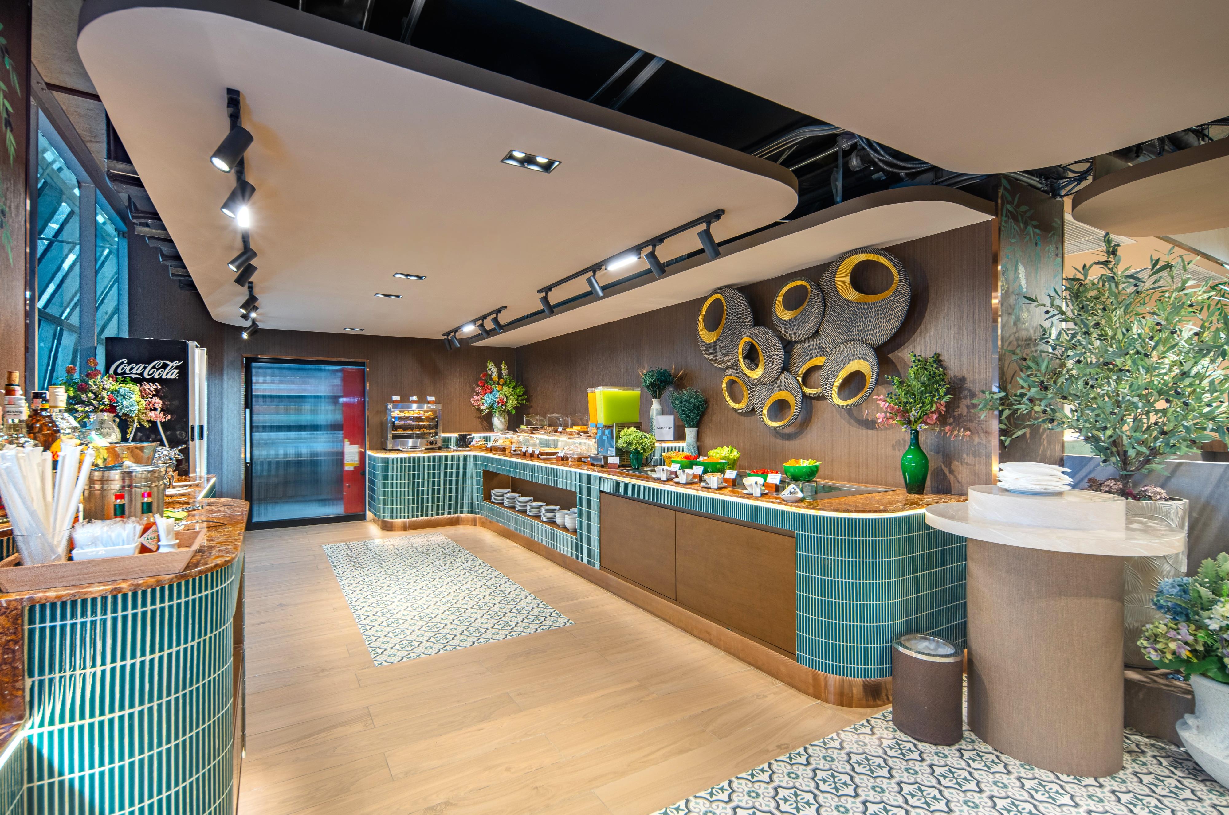Miracle First Class Lounge