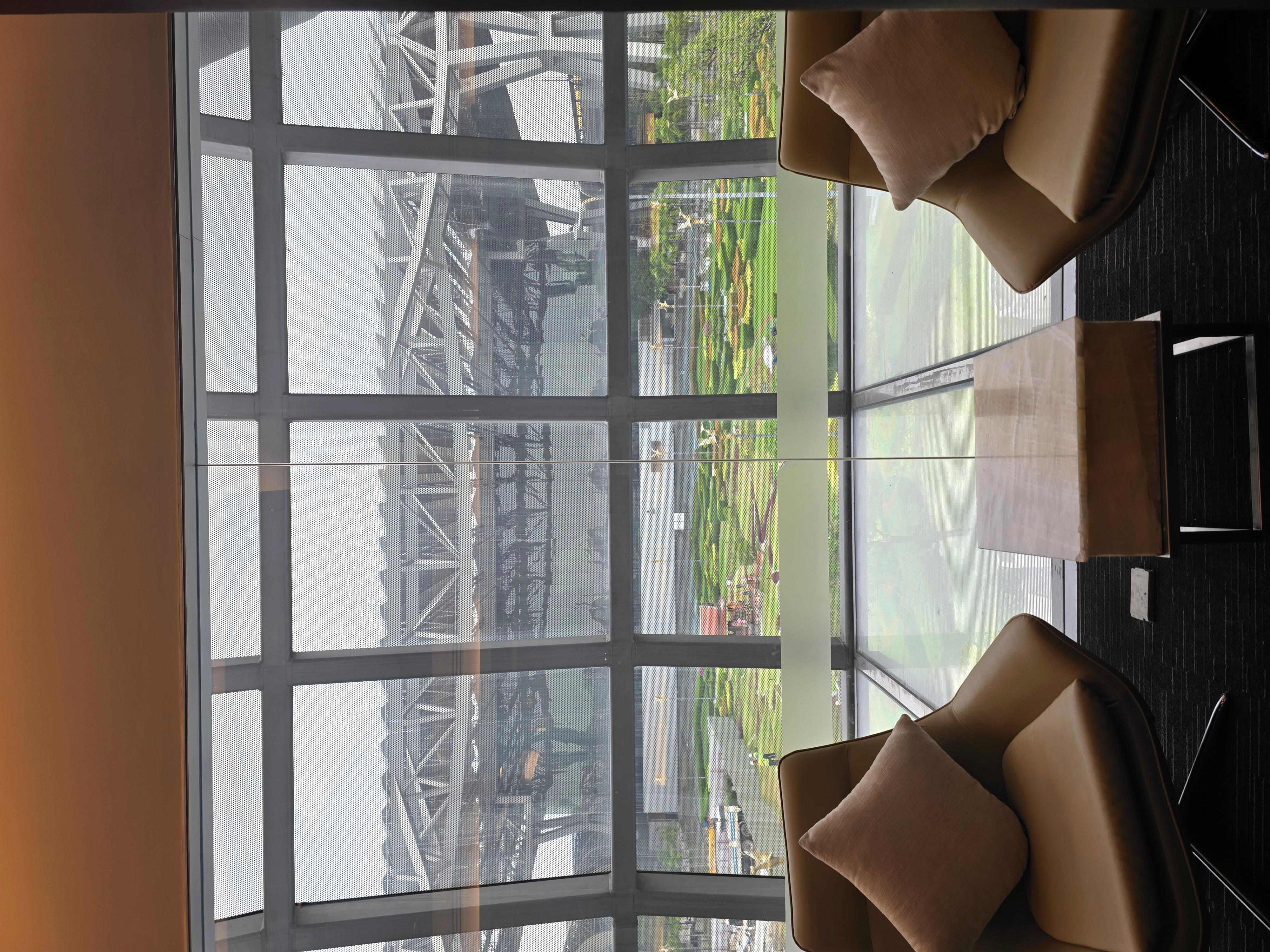 Miracle First Class Lounge