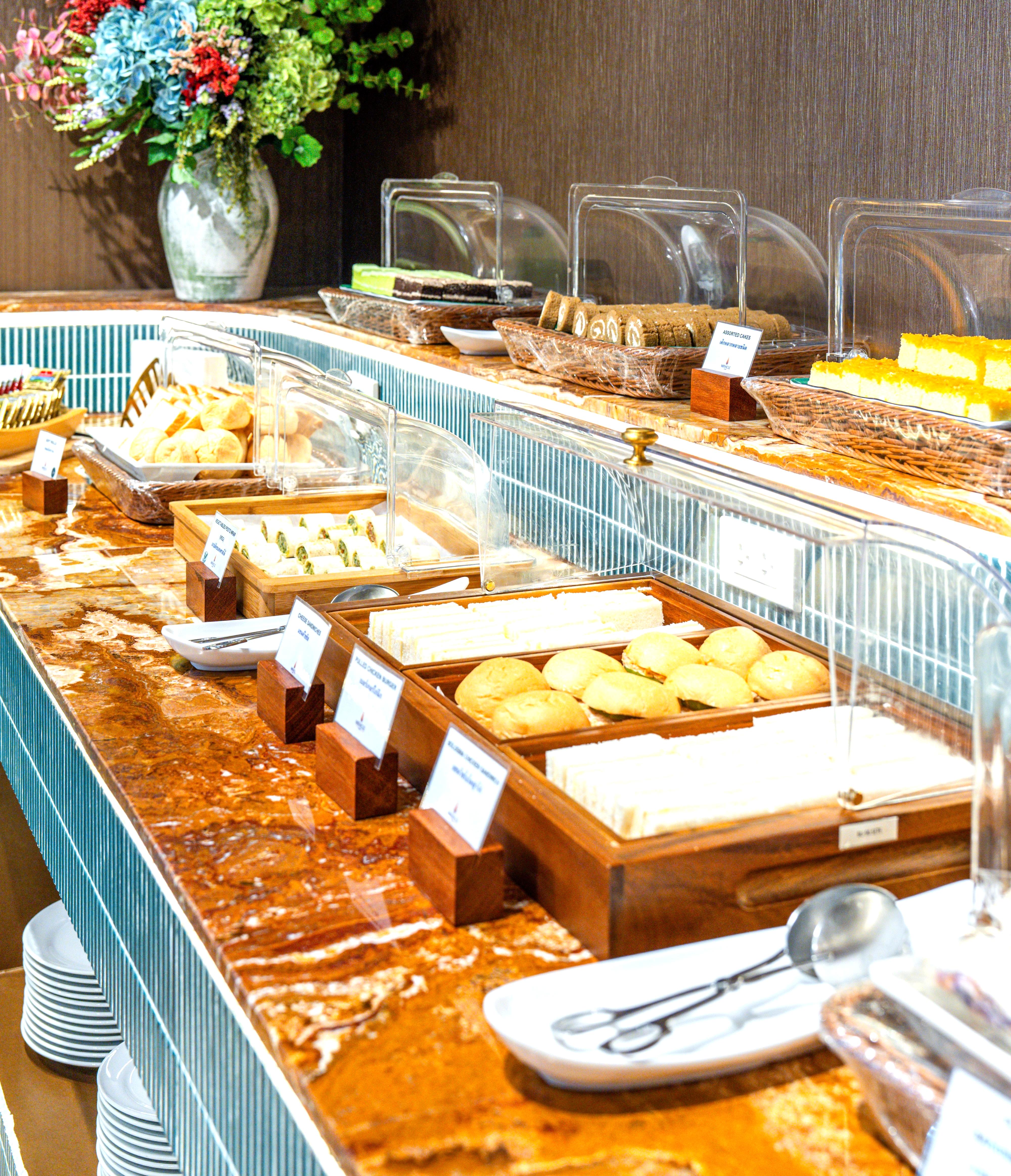 Miracle First Class Lounge