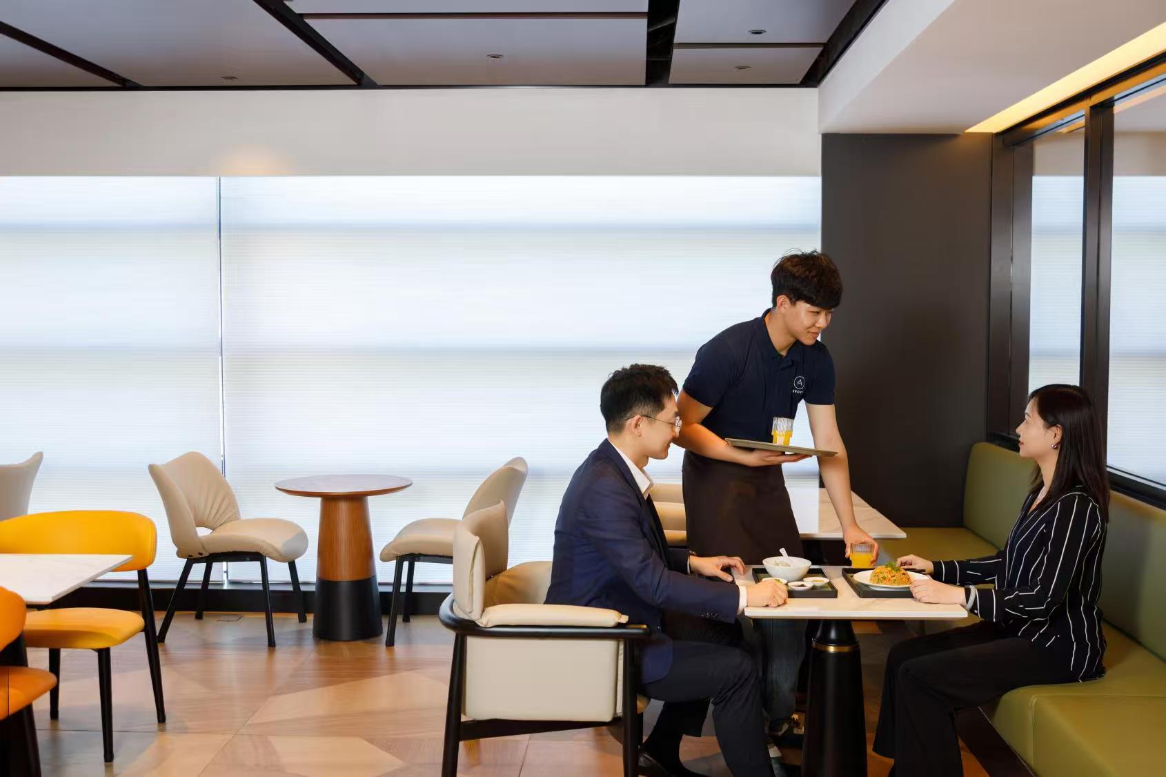Plaza Premium Lounge (T2 International)