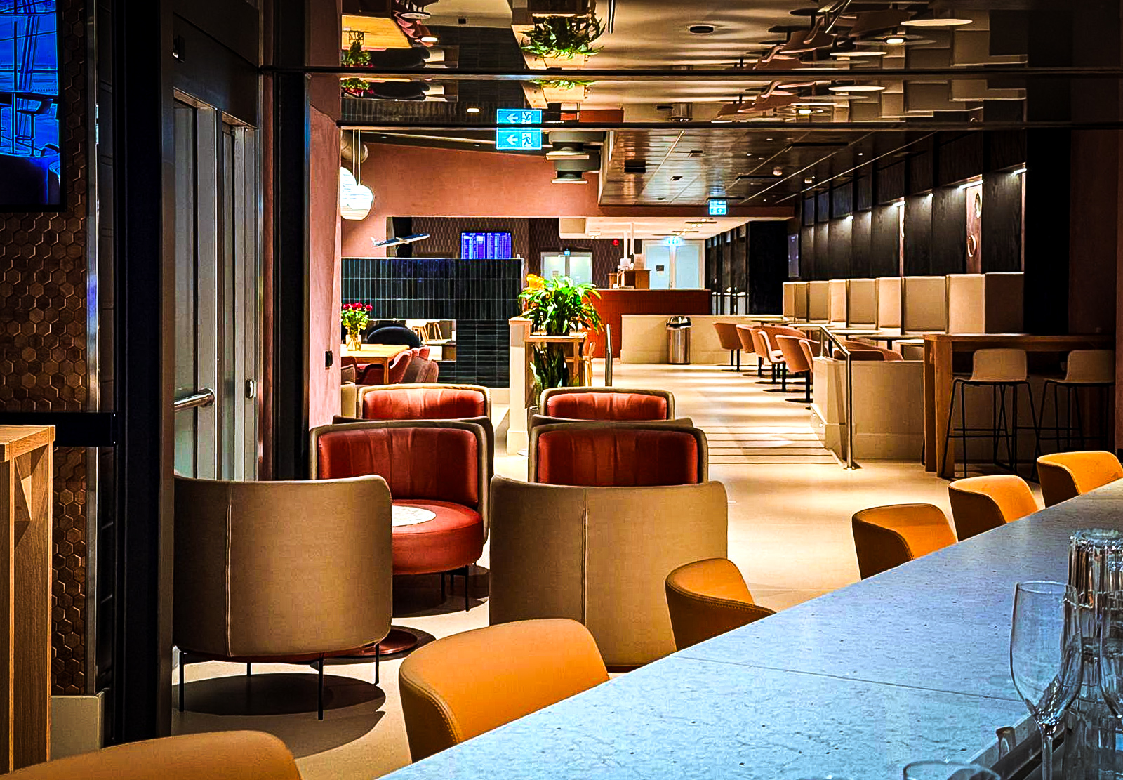 Aspire Lounge (Gate 27)