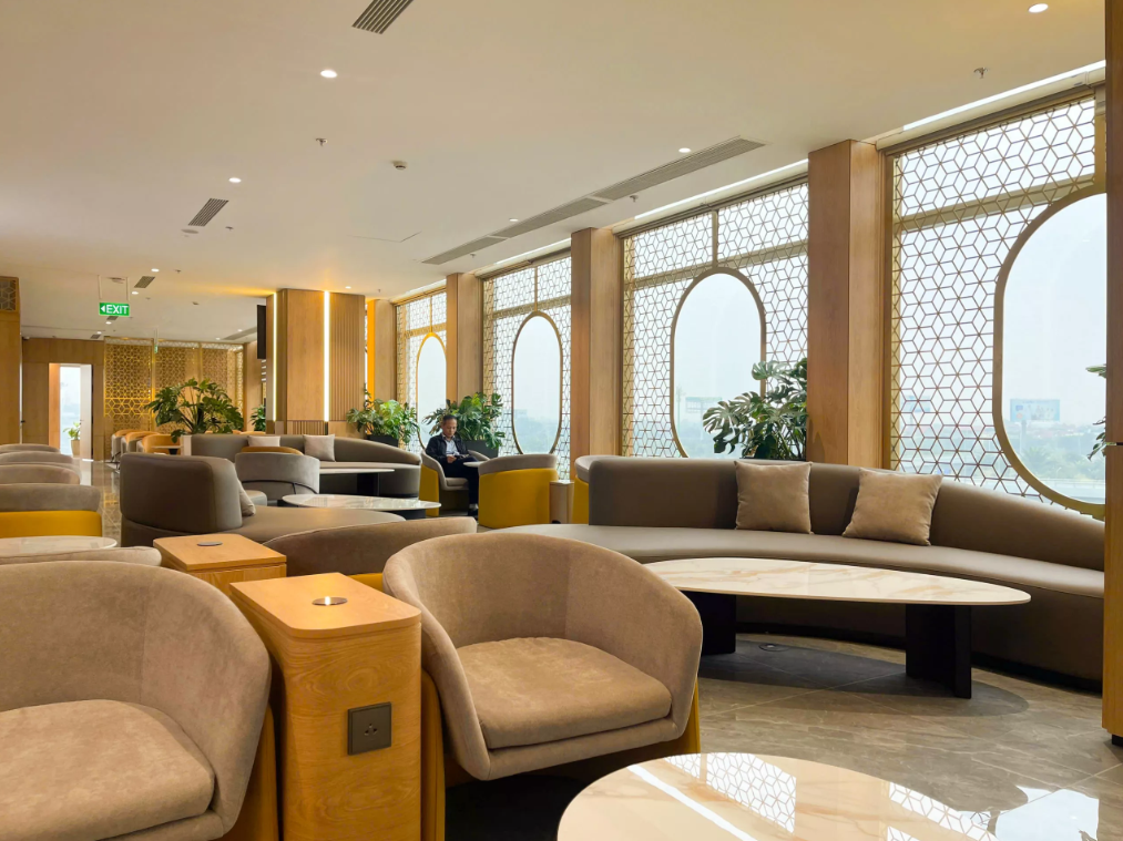 Vietnam Airlines Lotus Lounge - International