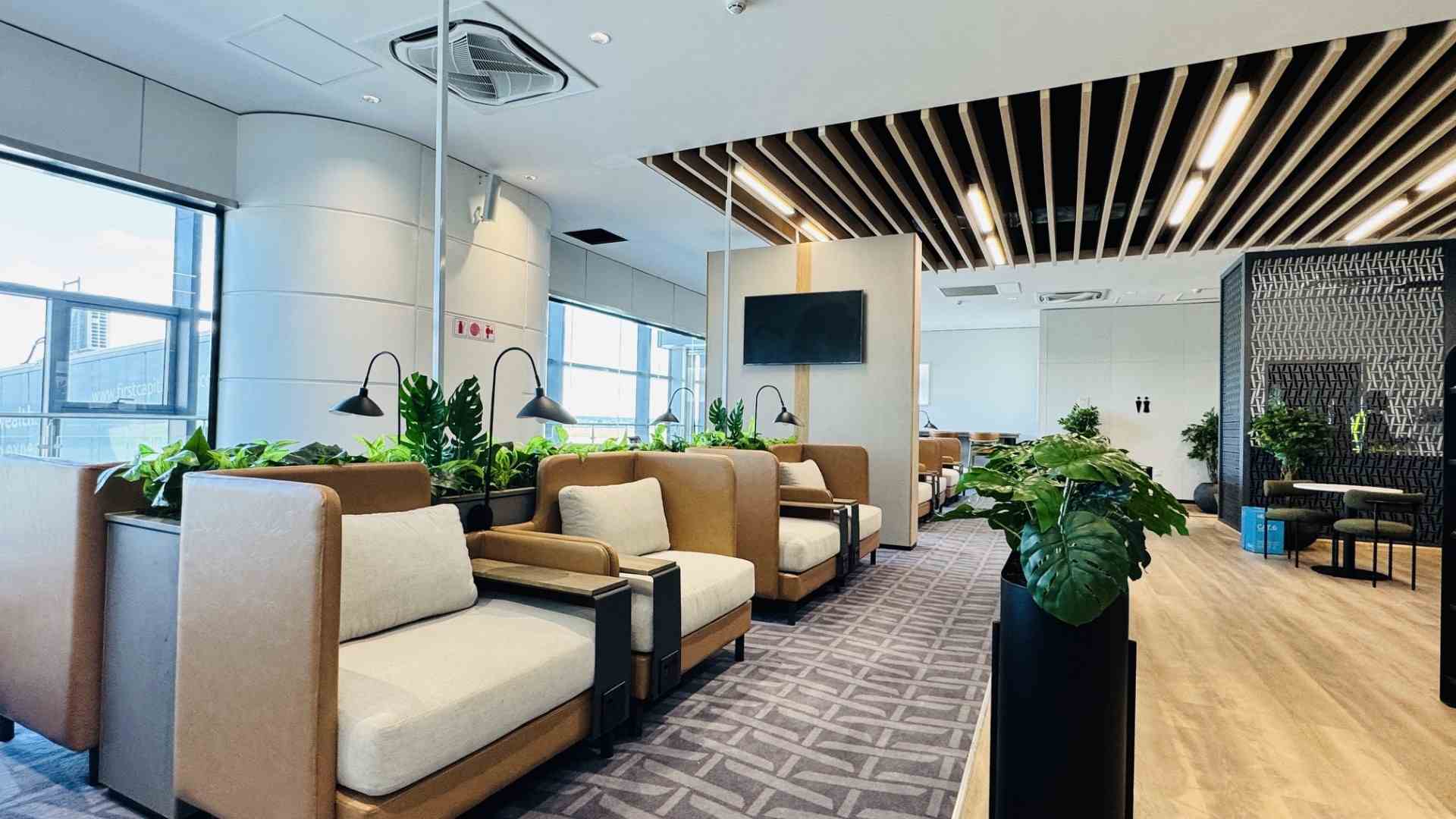 Paragon Premium Lounge