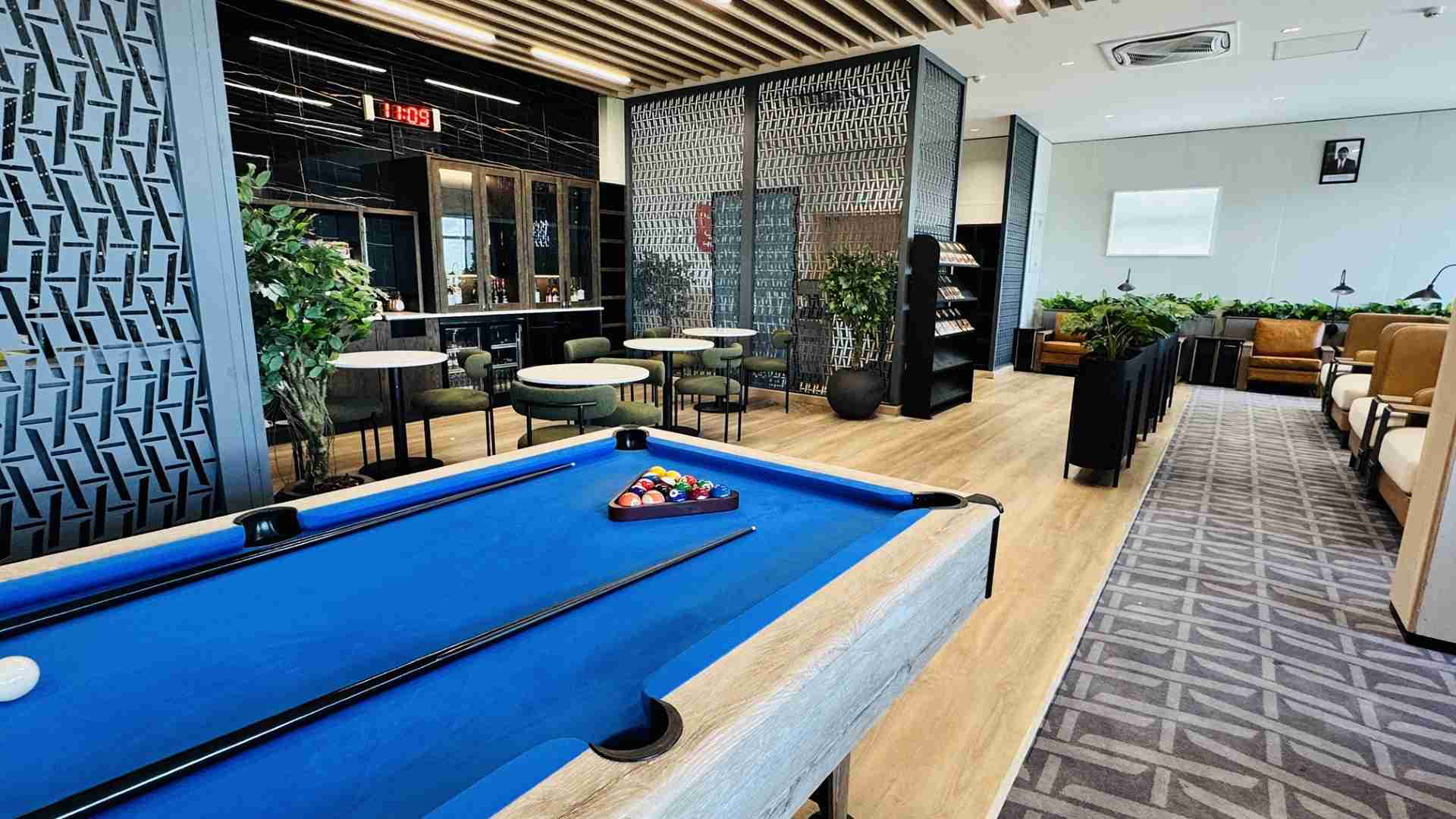 Paragon Premium Lounge