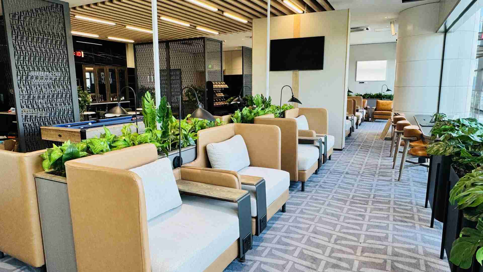 Paragon Premium Lounge