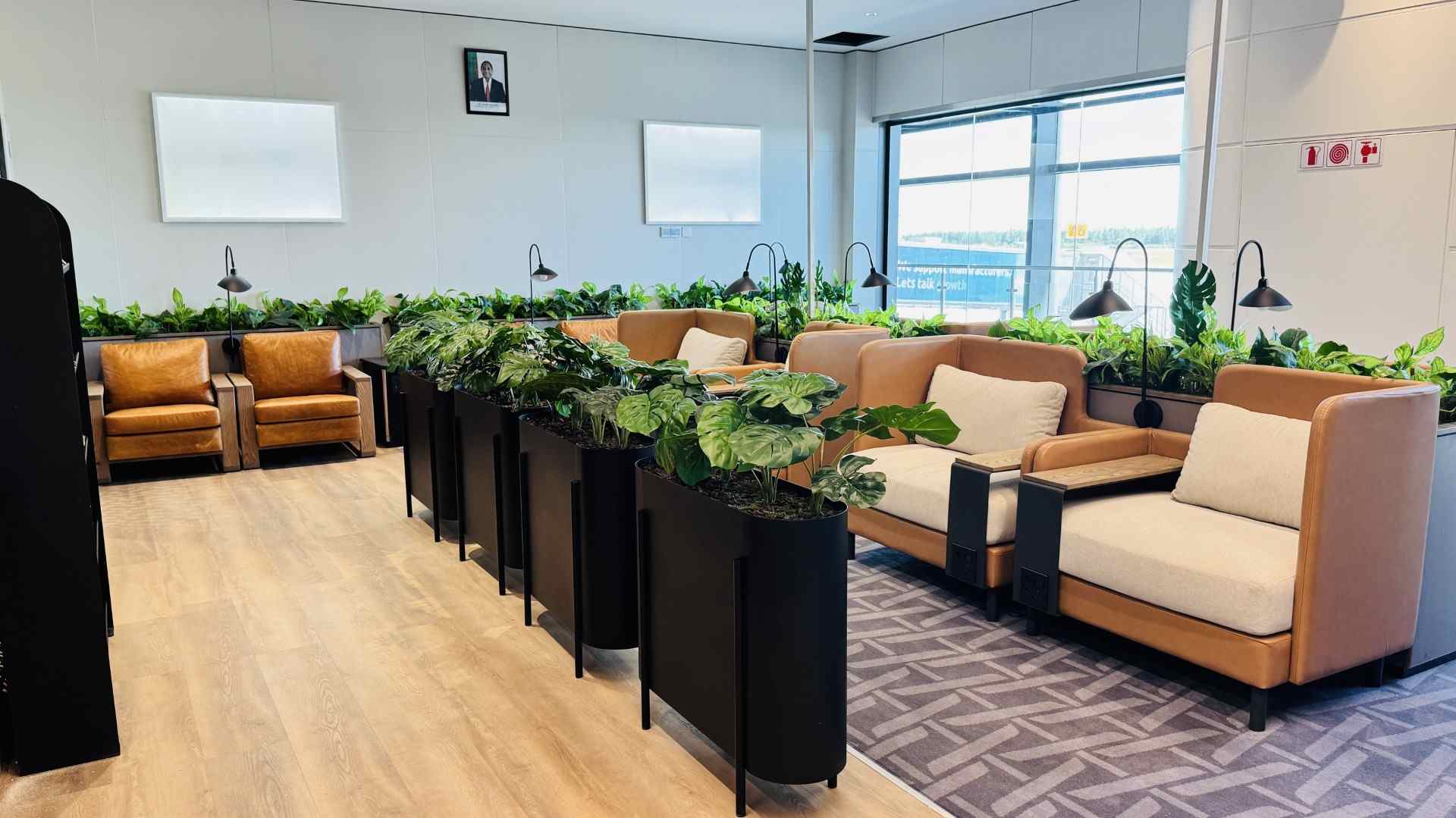 Paragon Premium Lounge
