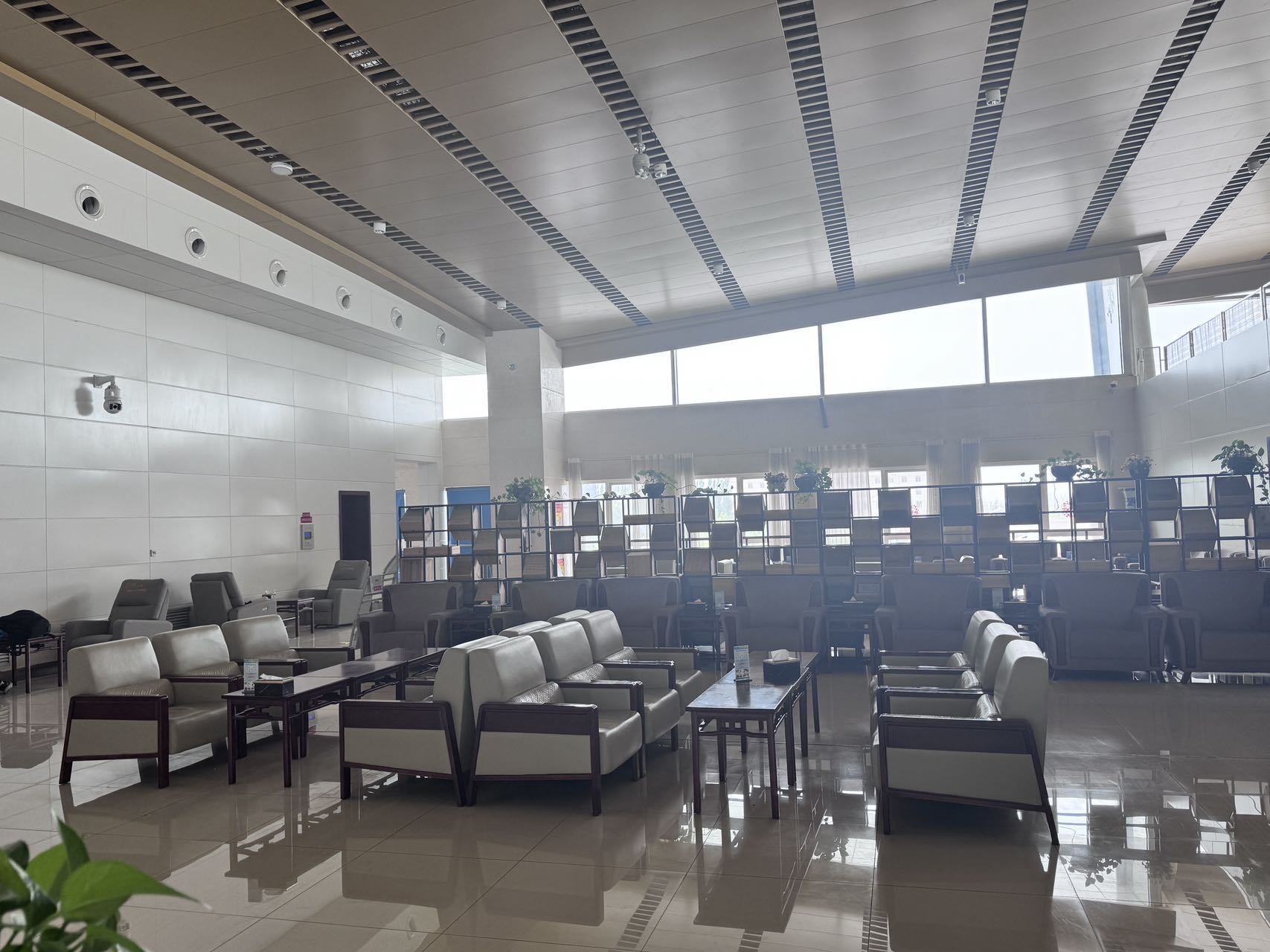 First & Business Class Lounge