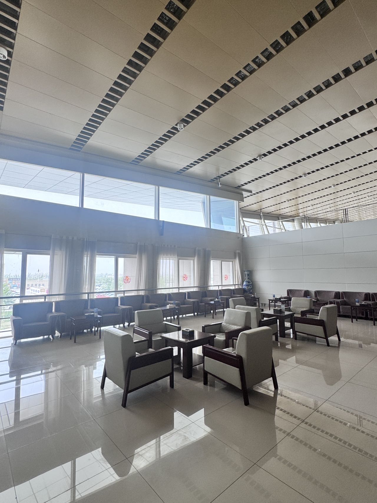First & Business Class Lounge