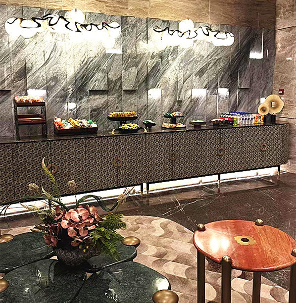 First Class Lounge