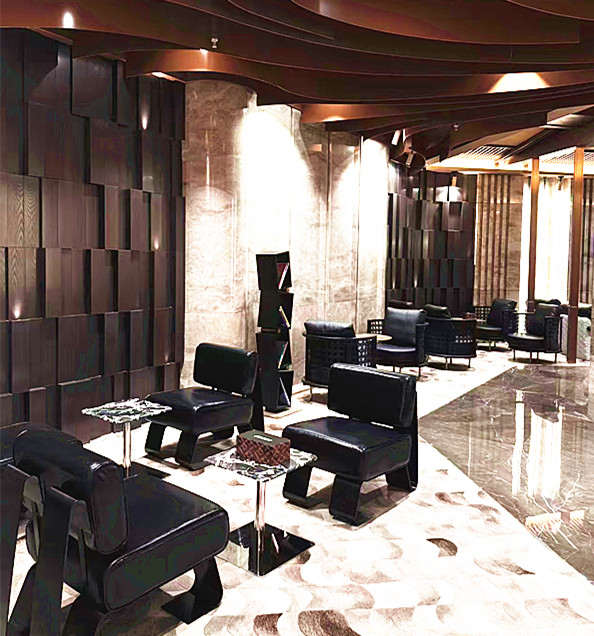 First Class Lounge