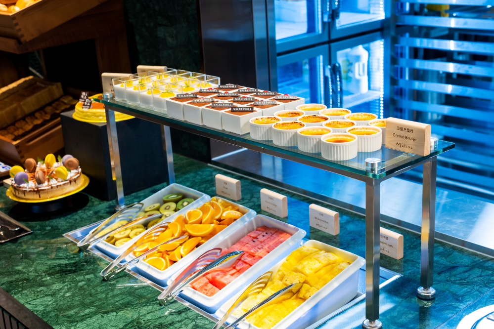Matina Lounge (East Wing)