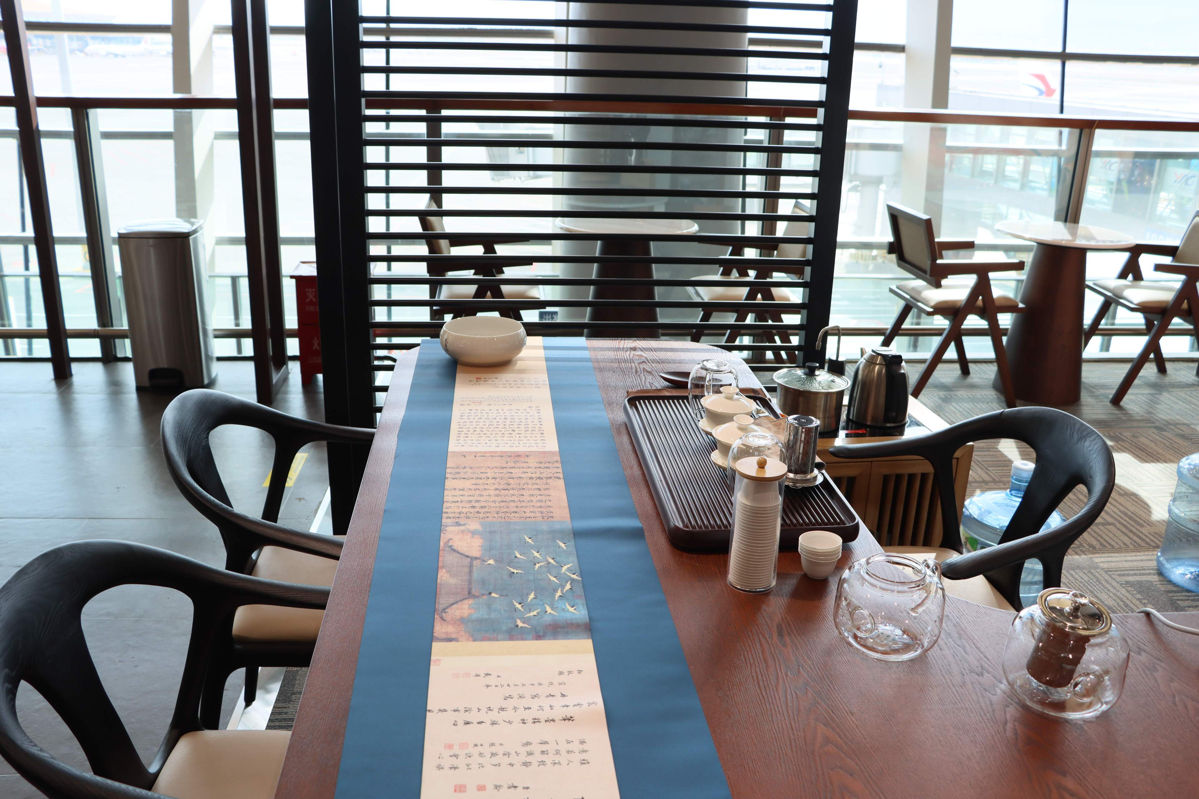 International First Class Lounge V1 image